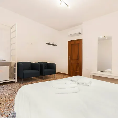 招待所 Casa Alimante