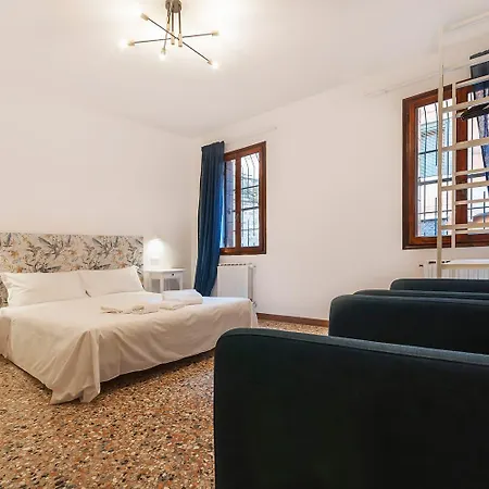 Casa Alimante البندقية